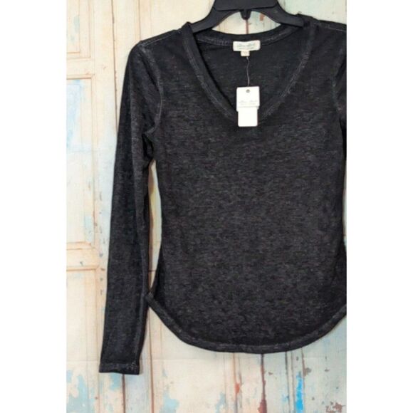 Ultra Flint Womens Size Small Black Long Sleeve V Neck Pullover T Shirt Stretch - Picture 3 of 8